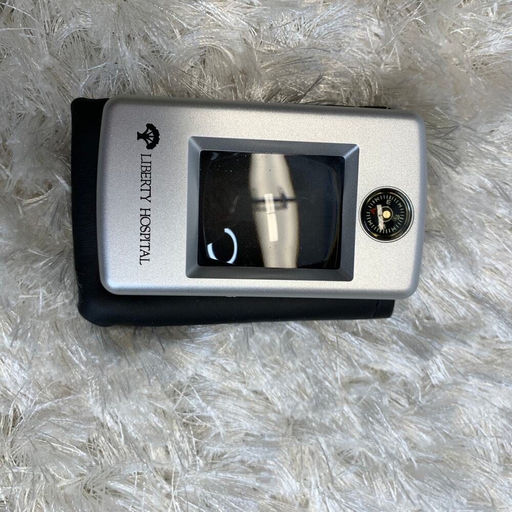 Lighted Magnifier & Compass Compact - Picture 5 of 7